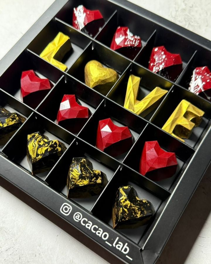 "Caja 16 Bombones LOVE"