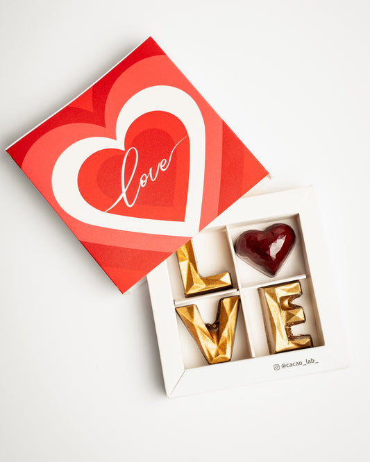 "1 PRE-ORDER Caja de 4 Bombones LOVE"