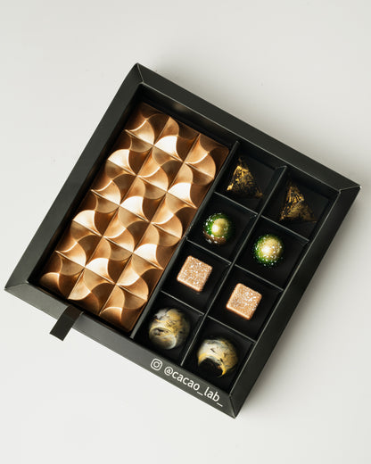 "Caja de 8 Bombones + Barra de Chocolate Rellena"